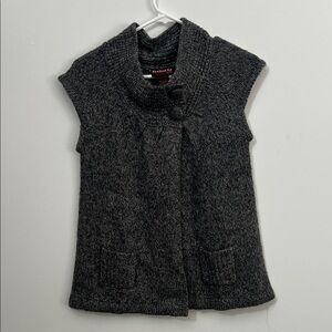 Hooked Up by IOT Gray Sweater Vest